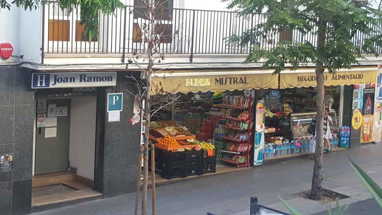 Pensión Juan Ramón Lloret de Mar Exterior foto